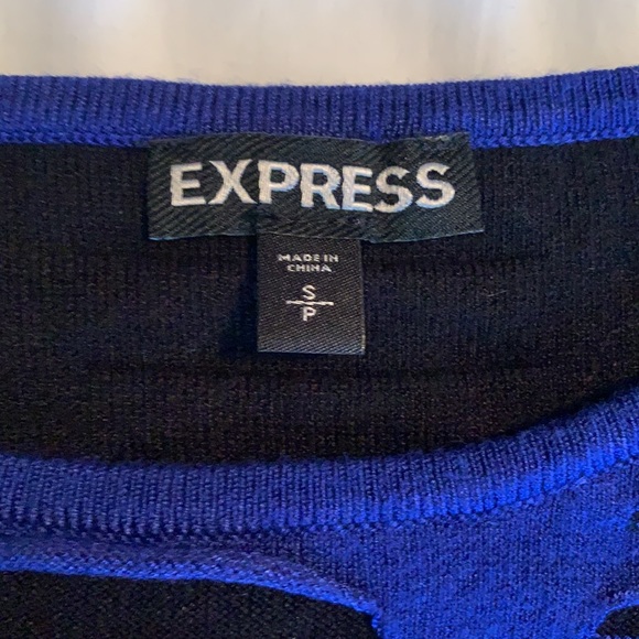Express Blue Lightweight 3/4 sleeve sweater - Picture 2 of 2
